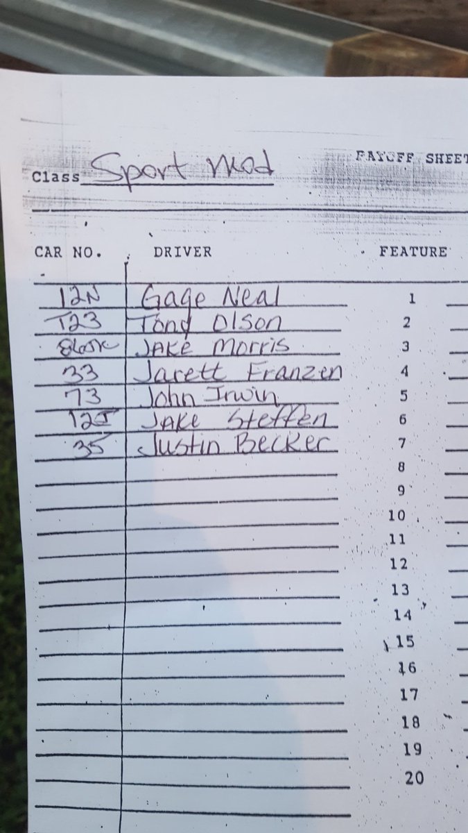 Gage Neal whips Tony Olson in the #imca sport mods.