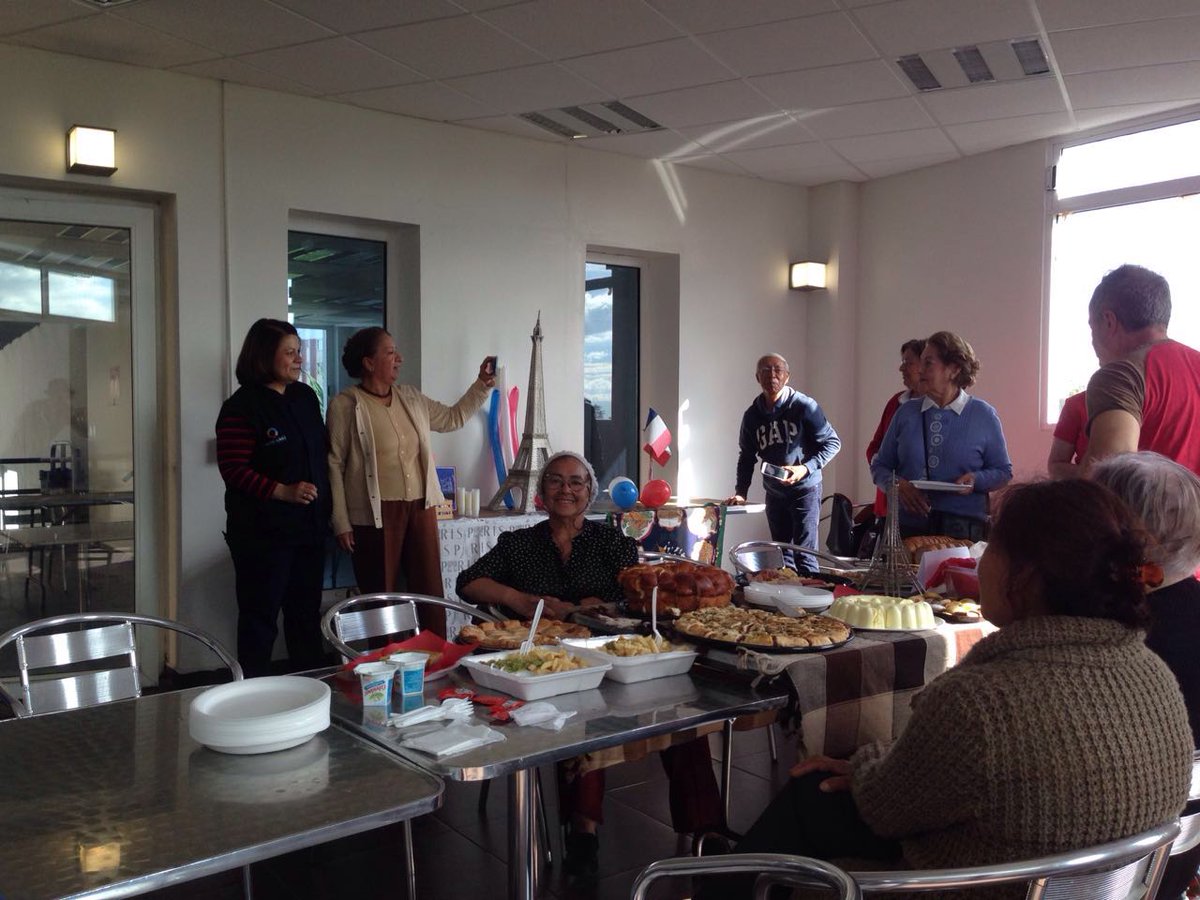 BJAlcaldia's tweet photo. Nuestros alumnos de francés en #UTEBJ disfrutaron una muestra gastronómica del país galo. https://t.co/mSRySB3bqi