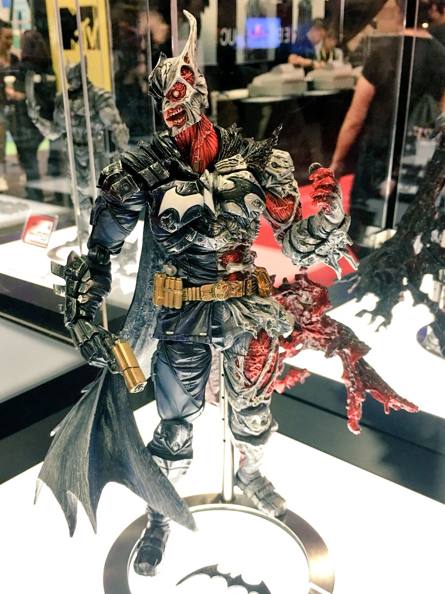 Making their debut at #SDCC2016 are our DC Comics Variant Play