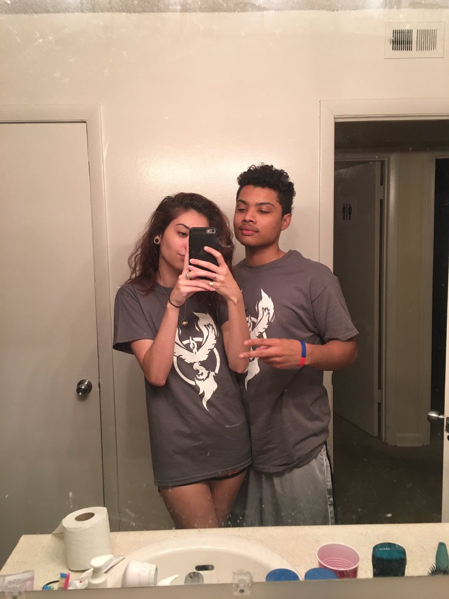 Kymani16's tweet photo. #TeamValorATL #PokemonGO https://t.co/qBwUWRDiGB