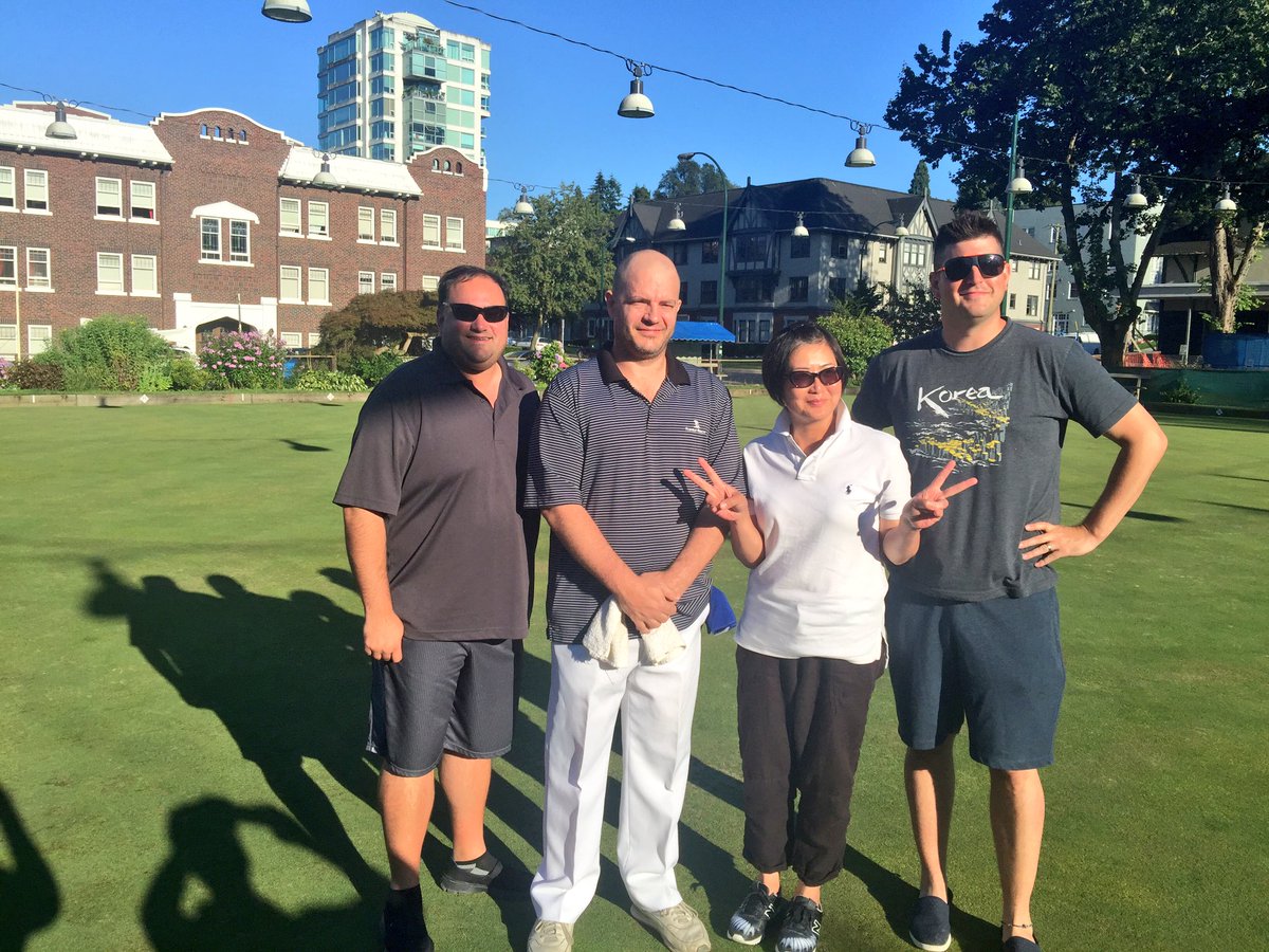 GranvilleBowls's tweet photo. Final four of the Granville Park newcomers tournament. Let the good times roll! #GPLBC https://t.co/J35B0XJYQf