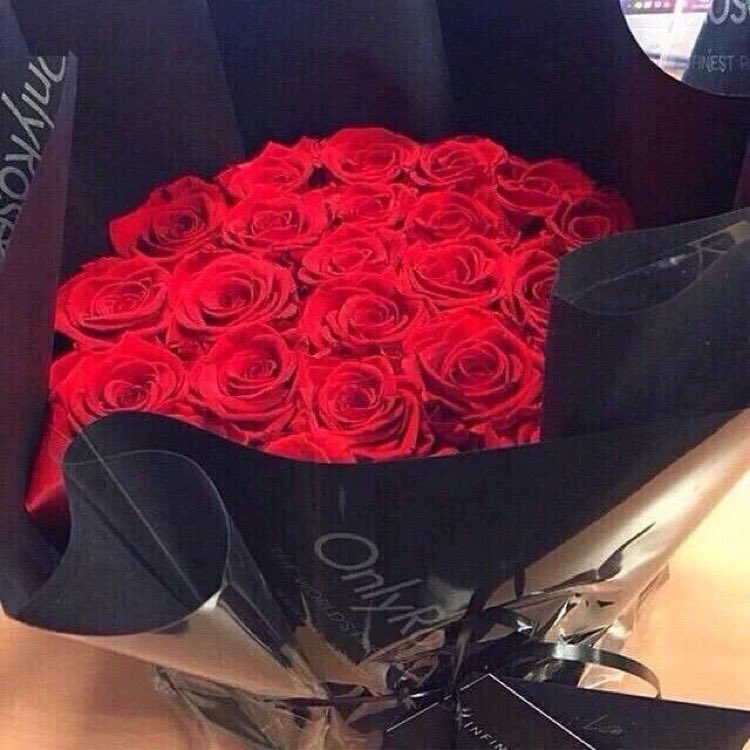 mesk_101's tweet photo. @sarh19906 @ao2a33 الف مبرووك حبيبتي https://t.co/eRUenAHAWm