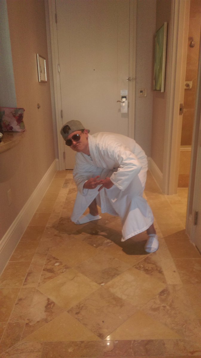 Hendo_HD's tweet photo. @FaZe_Rain stay classy Vape Lord Nord https://t.co/xLXQmDlFpl