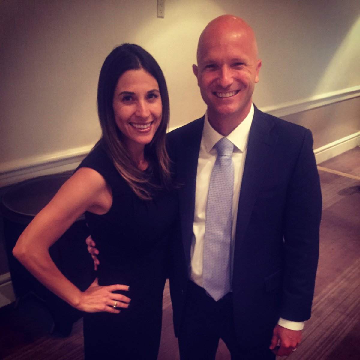 lisapadilla4's tweet photo. CALSA event with @E_Sheninger @RigorRelevance #EDvolution16 #leadered https://t.co/i9kPm5nzcY