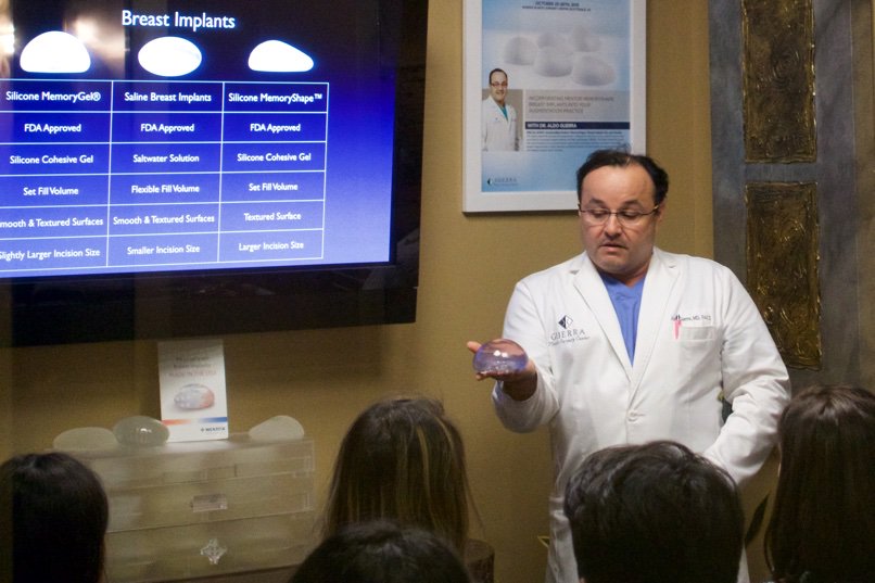 Dr_Aldo_Guerra's tweet photo. @Dr_Aldo_Guerra discussing round #memorygel #breastimplants at the Scottsdale #breastaugmentation Seminar! https://t.co/HfJ1YcWieY