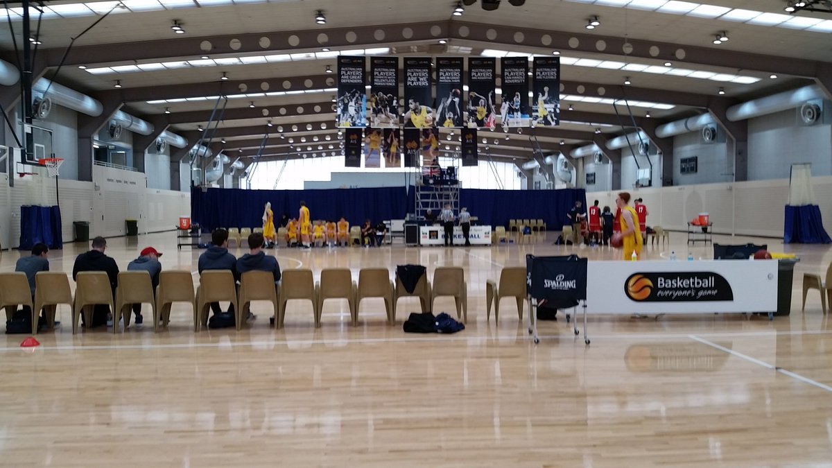 ShowtimeBBtours's tweet photo. #AussieRecruits @isaacwhite_13_ & @zunic_kyle lead huge fight back win 4 TeamRed @BACentreofExcel #BAProspects camp https://t.co/qNpoekXQvy