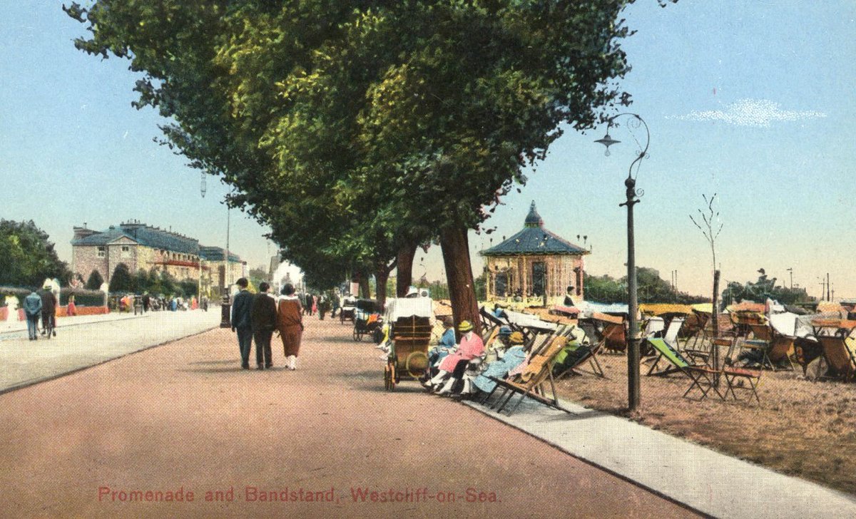 SouthendMuseums's tweet photo. Book now for a #SeafrontWalk explore the history of one of Southendโs greatest assets! https://t.co/r2VcwpRugX https://t.co/IQ1330MUfE