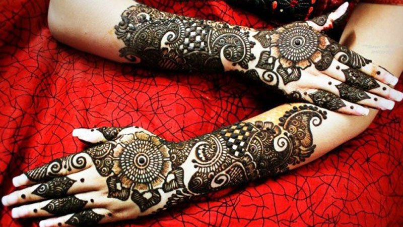 KantipurTVHD's tweet image. समाचार
मेहन्दी लगाउने प्रतिस्पर्धा
#mehandi #compition #saun

bit.ly/2ae5G5e