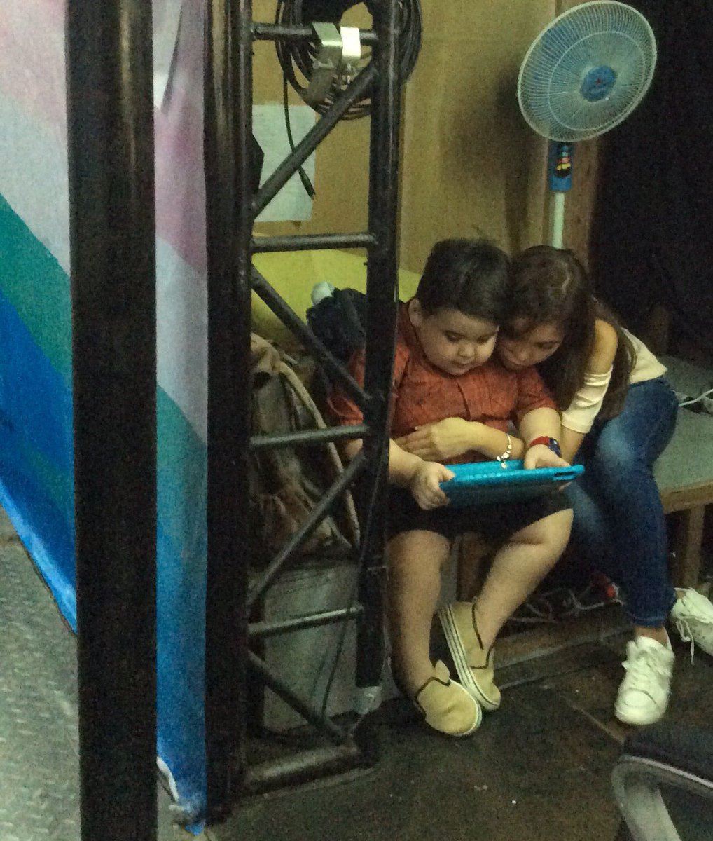 EatBulaga's tweet photo. Busy sila... 😄#ALDUB53rdWeeksary https://t.co/6dVcbXyUPe