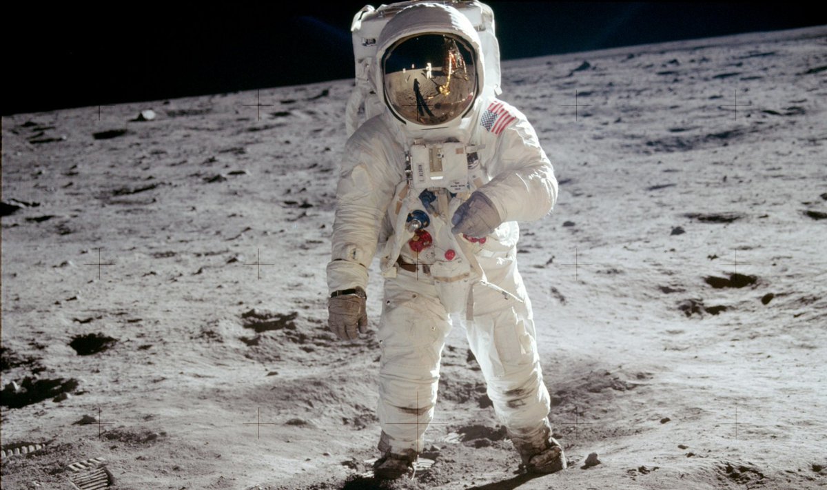 orsini70's tweet photo. 21 luglio 1969 Armstrong posa il primo piede di un essere umano sulla Luna https://t.co/M77ucBXgLD