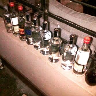 MKosly's tweet photo. Las que son #ConLaGente #MichaelKosly ∆✔🍷🍸🍺🍻🍻👀👊 https://t.co/uVzOxwFzNd