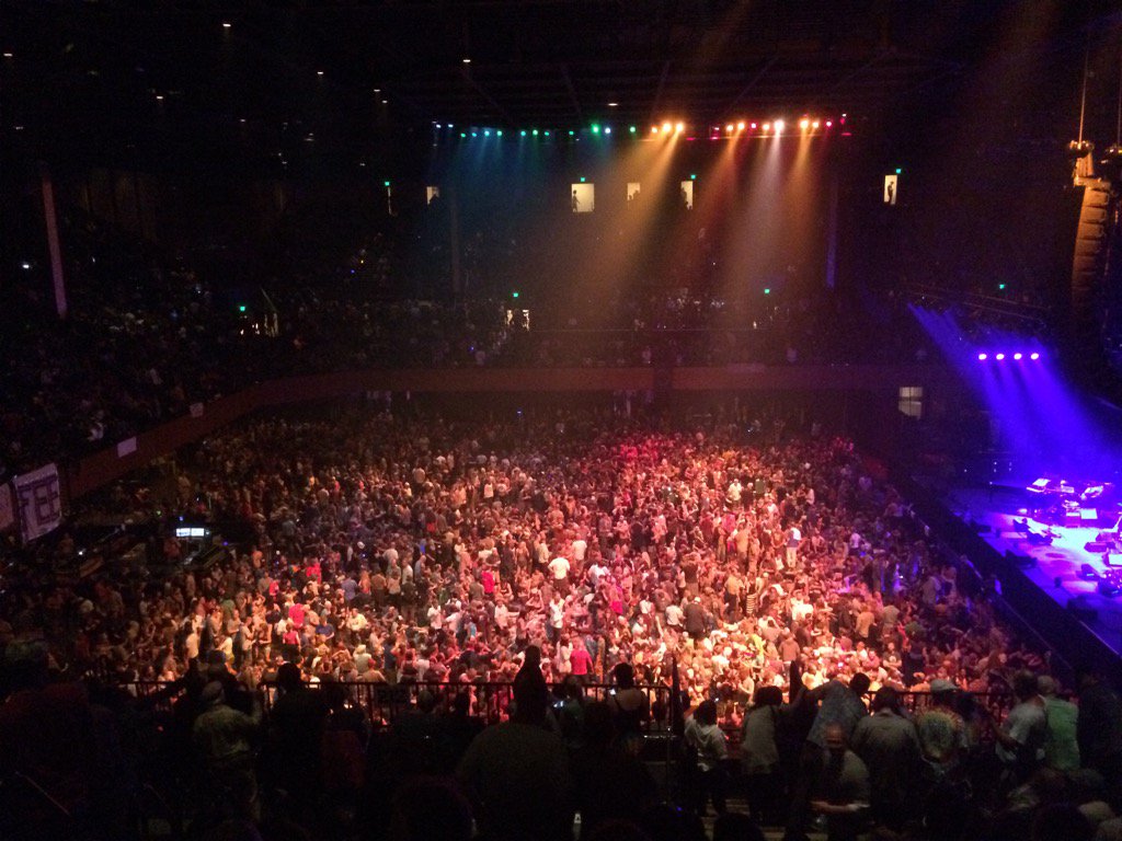 burnthday's tweet image. #Phish #setbreak #bustouts #billgraham