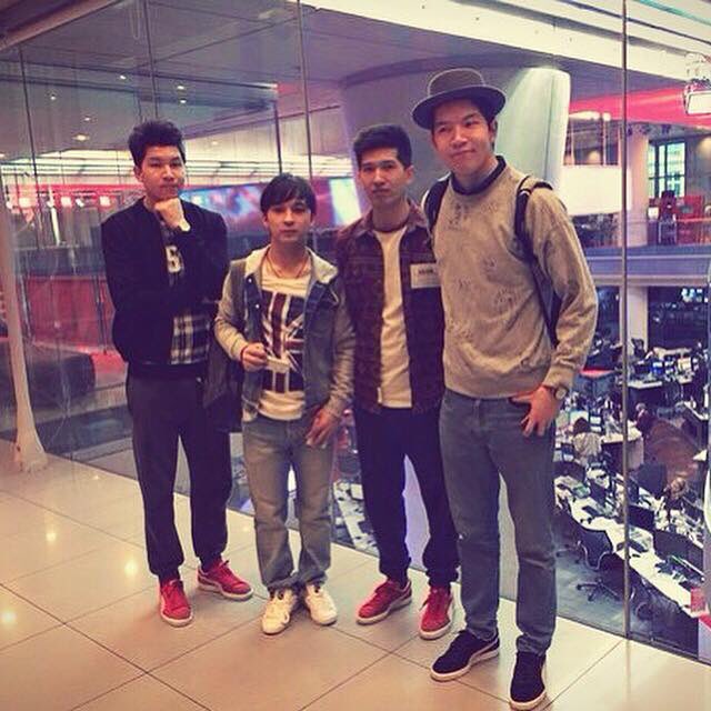 TumarKR's tweet photo. London 2014 😊 https://t.co/1jet1czrKQ