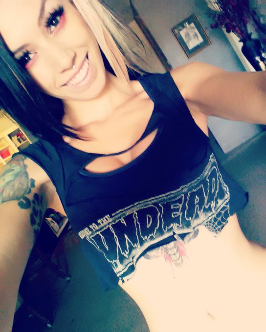 Before @Korn &amp; @RobZombie last night at @FiddlersGreenCO https://t.co/P210c1FJ2F<a class="tags" target="_blank" title="On Twitter" href="/?out=eyJ0eXAiOiJKV1QiLCJhbGciOiJIUzUxMiJ9.eyJpYXQiOjE3MjIyNjIwNzQsImlzcyI6InR3cG9ybnN0YXJzLmNvbSIsIm5iZiI6MTcyMjI2MjA3NCwiZXhwIjoxNzUzNzk4MDc0LCJyZWRpcmVjdF91cmwiOiJodHRwczovL3R3aXR0ZXIuY29tL0tvcm4ifQ.XlEnSCG2sgOvrAJwV_kU2EmU2-ZahSK9dZTqup09K9on1Zmix6HGDScROm4Hy3znJ_Rqc5GAir5zGL93wVA4rA">@Korn</a><a class="tags" target="_blank" title="On Twitter" href="/?out=eyJ0eXAiOiJKV1QiLCJhbGciOiJIUzUxMiJ9.eyJpYXQiOjE3MjIyNjIwNzQsImlzcyI6InR3cG9ybnN0YXJzLmNvbSIsIm5iZiI6MTcyMjI2MjA3NCwiZXhwIjoxNzUzNzk4MDc0LCJyZWRpcmVjdF91cmwiOiJodHRwczovL3R3aXR0ZXIuY29tL1JvYlpvbWJpZSJ9.K62klCY-nrGh7yTx6ZRwWwbGACfR4l6F8on0xv7O7zgRKVCQDg7Y6stV1n_R7553YEsBz2qT3alqo--Eq9p2hA">@RobZombie</a><a class="tags" target="_blank" title="On Twitter" href="/?out=eyJ0eXAiOiJKV1QiLCJhbGciOiJIUzUxMiJ9.eyJpYXQiOjE3MjIyNjIwNzQsImlzcyI6InR3cG9ybnN0YXJzLmNvbSIsIm5iZiI6MTcyMjI2MjA3NCwiZXhwIjoxNzUzNzk4MDc0LCJyZWRpcmVjdF91cmwiOiJodHRwczovL3R3aXR0ZXIuY29tL0ZpZGRsZXJzR3JlZW5DTyJ9.m8ywCBJylZw7gsa6l6NbM5kCtX-GgxX_j0Qaexk7UOfMJikdb0Pnhj7tX5COsTAqgnSRBi3_HqkxwQsQ9Ym0Fg">@FiddlersGreenCO</a>