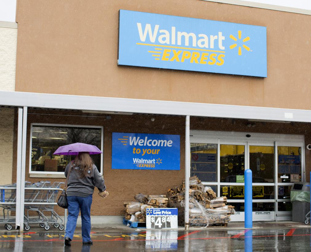 StrongTowns's tweet photo. Why #Walmart Express failed https://t.co/9GH50LSyzS via @MONEY #bixbox https://t.co/8Ygb88VhBW