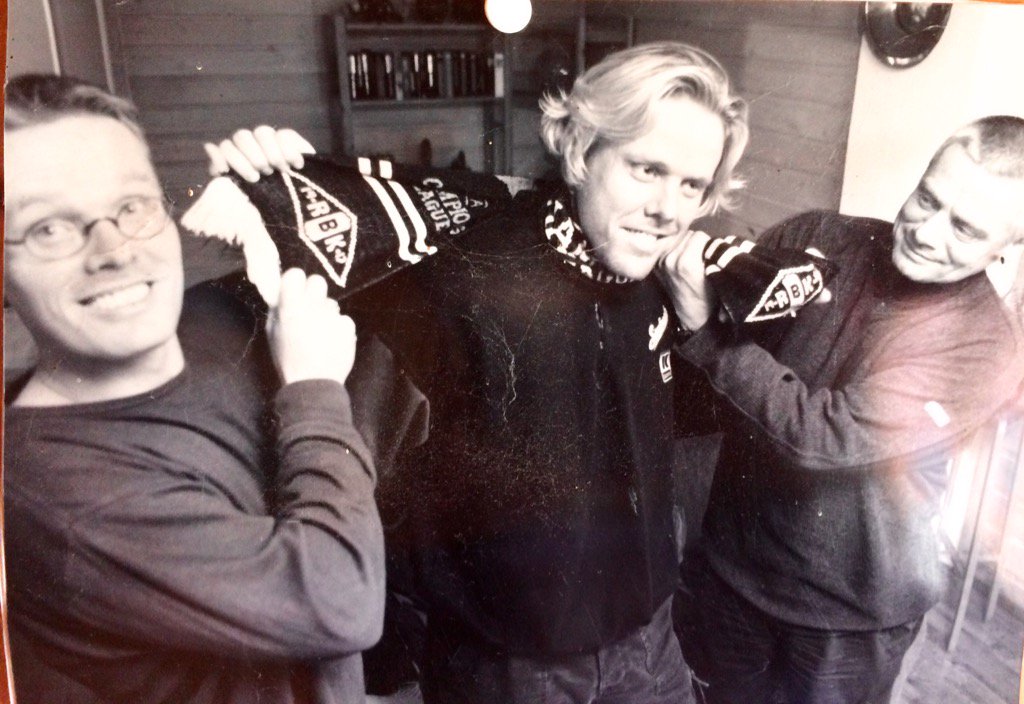 MariusRovde's tweet image. This was in the Norwegian newspaper 3 days before the FA Cup final in 🇳🇴. My brother @ArildCarlsen and my dad❤️
#RIP