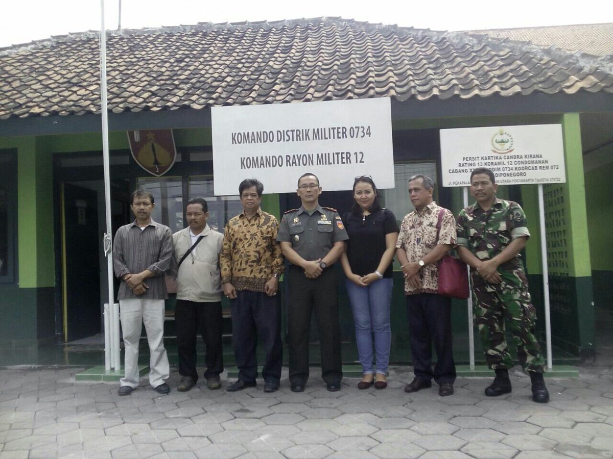 Danramil 12/GM menerima kunjungan Ketua PPK dan Ketua PPS Kota Yogyakarta <a href="/Kodim0734/">Kodim 0734/YKA</a> @Penrem072Pmk <a href="/pendamdiponego1/">pendam diponegoro</a>