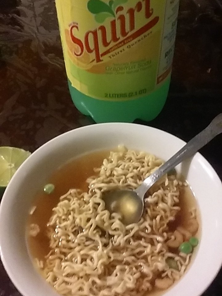 Asap_Ferny321's tweet image. When its late and u hungry and u dont care about cereal😋😋😂😂😂😂😂#murachan