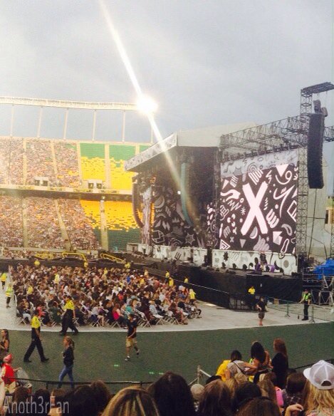 Anoth3rFan's tweet photo. If we could only turn back time 😢#OTRAEdmonton #1YearSinceFireProof https://t.co/BbOhZRpEGa