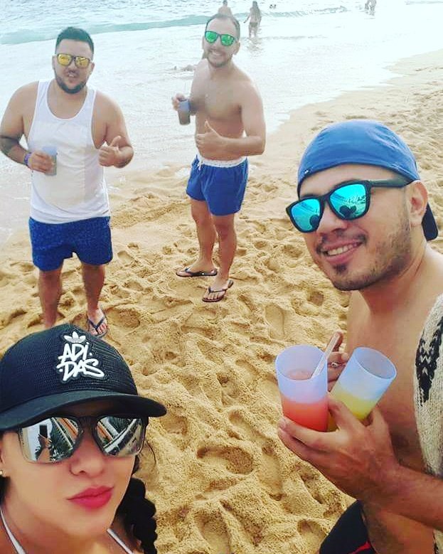 calicheway's tweet photo. #Acapulco #vacaciones #amigosyamor https://t.co/8Jcb21eitq