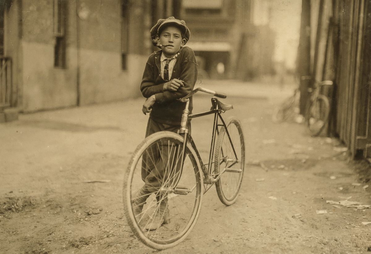 The hardcore teen bike messengers of the early 1900s mashable.com/2016/07/20/bik… #cycling