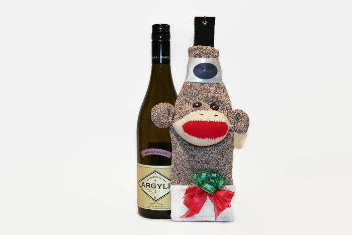 MunkeeLady's tweet photo. Sock Monkey Wine Bottle Cosy, Bottle Cosy, Sock Monkey Bottle Cosy… https://t.co/u9Vz7s79Dr #Etsymntt #MadeFromSocks https://t.co/m2Mb9Zm87M