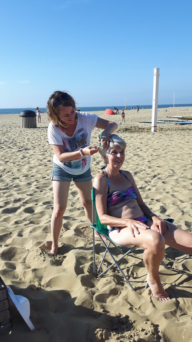 Strandkapper_'s tweet image. Wil jij nou ook n keer geknipt worden op t strand? Dat kan! Maak n afspraak via 06-33744165. #Scheveningen @surfles