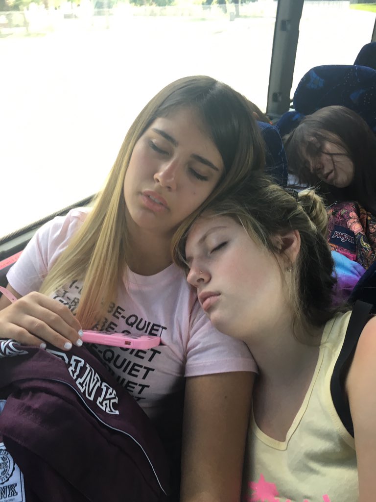 sofapico's tweet image. #FuntimeFriends BUS 3 VIOLETA// BIG ASS