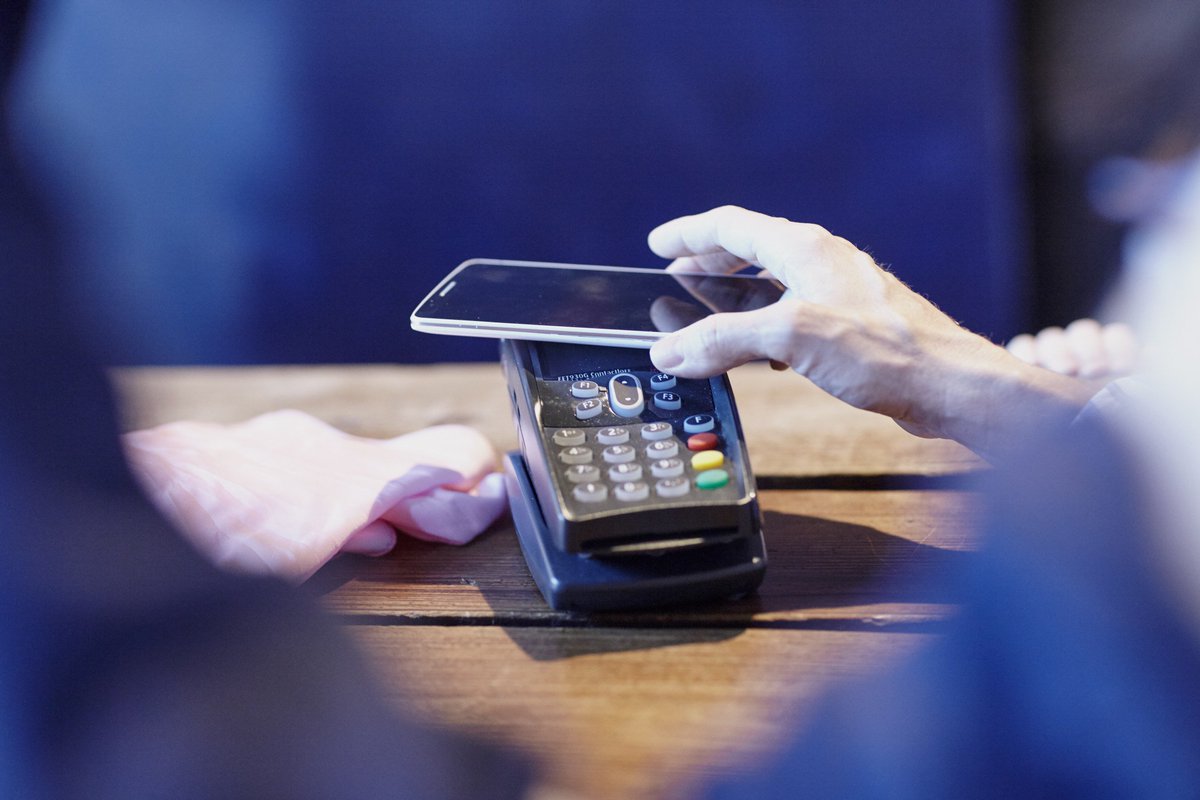 BNPParibas's tweet image. Are contactless #payments the way of the future? ow.ly/oIUi302sO4l #bank #innovation