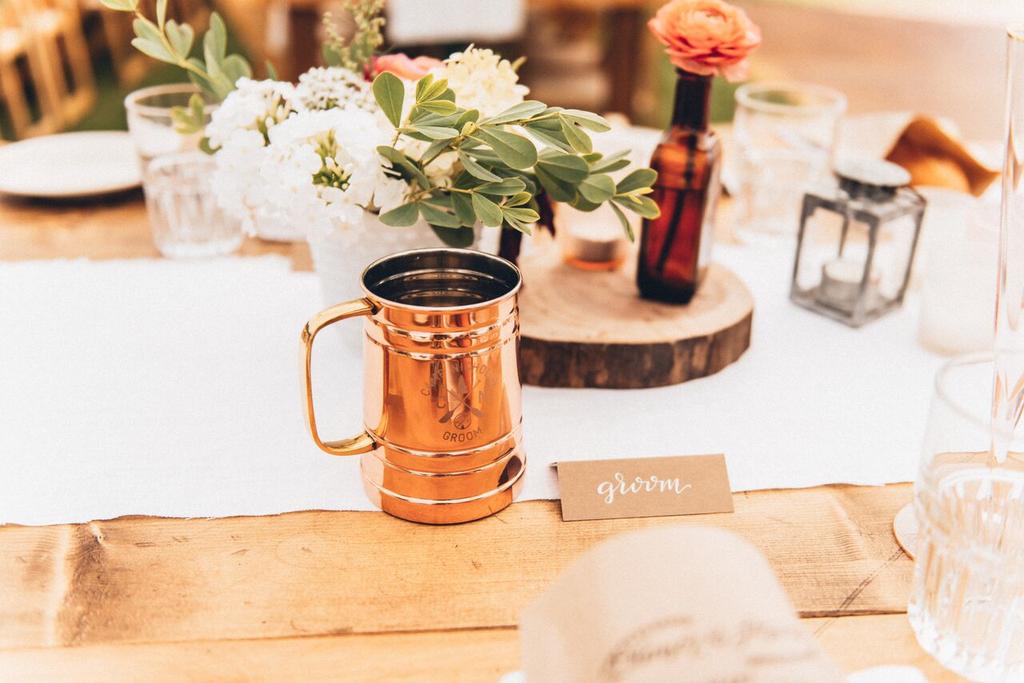 SimplyBlueWed's tweet image. It's all about the signature cocktails - bit.ly/29VLiF9
📷: Hailley Howard Photography