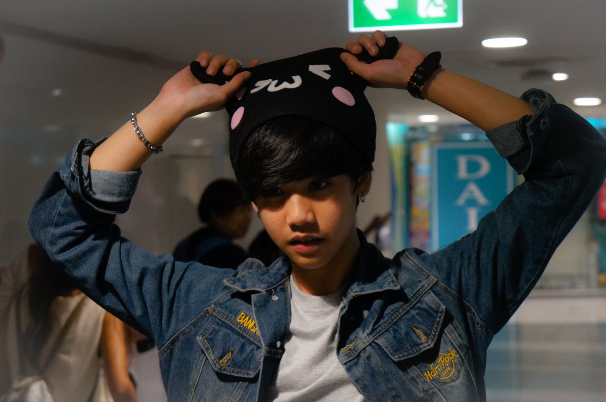 abhiramyananda's tweet photo. ถ่ายภาพด้วยมือ เก็บความทรงจำด้วยรัก บันทึกความรู้สึกด้วยใจ @SsingsS #รุ่นพี่SecretLove #StatusTheSeries #คนไม่มีแฟน https://t.co/KDvWnF0CwW