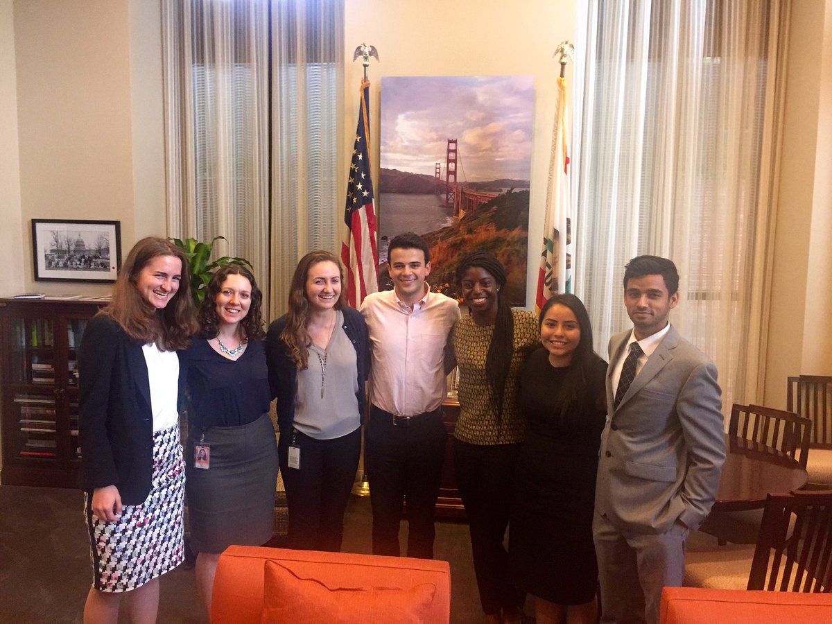 proudtobesmc's tweet image. Sen. Barbara Boxer&apos;s summer intern class of 2016. (p.s. missing Madison!)