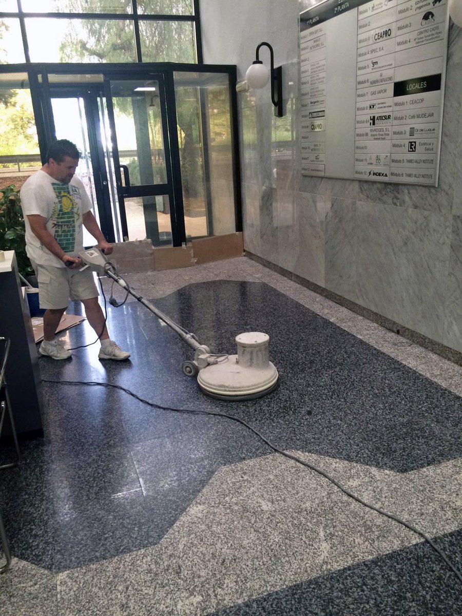 reymaprot's tweet image. Antes y después de trabajos de pulido de suelo #granito
¿Quién dijo que no era posible?
reymaprot.es