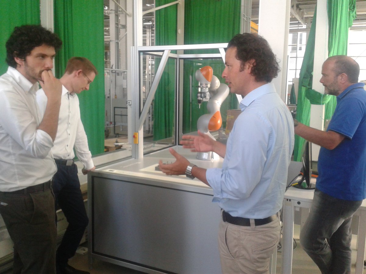 col_robot's tweet image. The H2020 #Colrobot project is having its first progress meeting to review activities and preliminary results