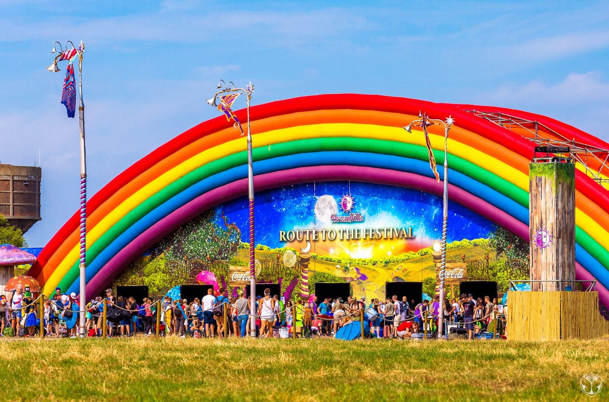 1 DAY #Tomorrowland #TomorrowlandBelgium #MaKeSomeNoiseForTomorrowland