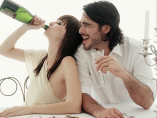 SteveRobertsTO's tweet photo. New study says couples who drink together have the happiest marriages - bc you're spending time together having fun. https://t.co/6mA5Ft6bOD