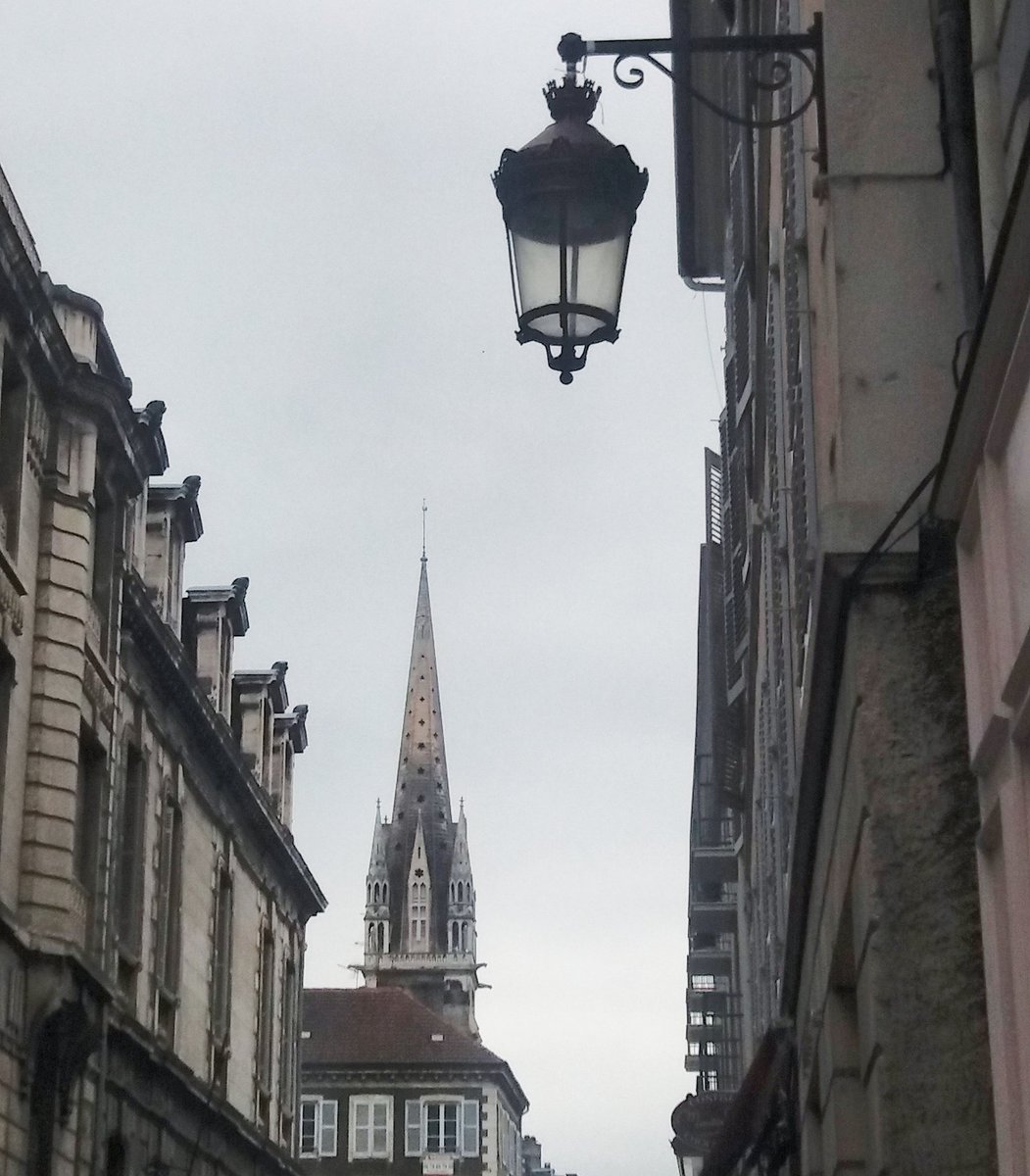 MypointofStyle's tweet photo. ☆ G ○ ● d m ♡ r n i n g ! ☆
#mypointofsummer🌞
#mypointofstyle 👠
#pau #paupyrenees #aquitaine #France #FelizJueves https://t.co/k1jU95SmEa