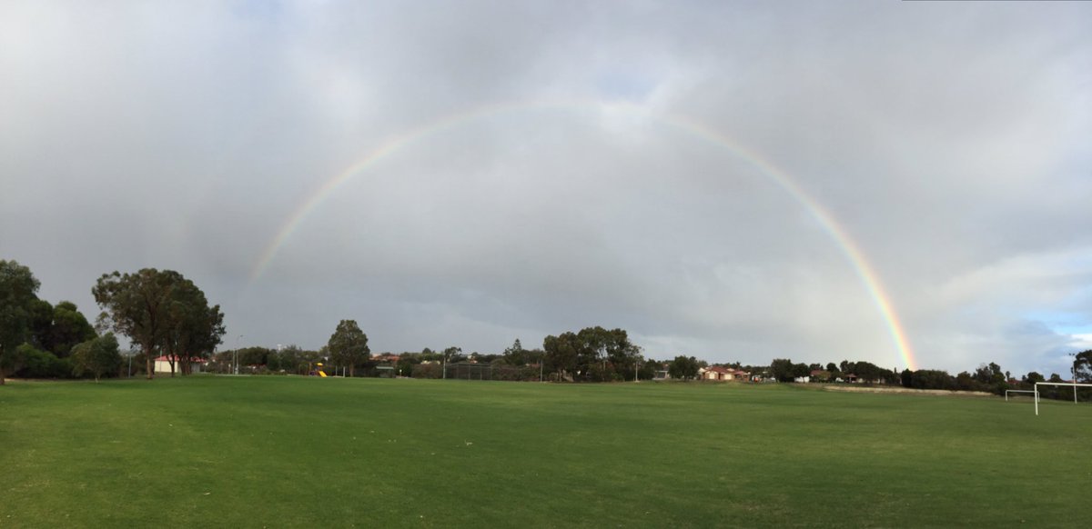 ADsMagic's tweet photo. Full #rainbow https://t.co/ge3bULJT0U