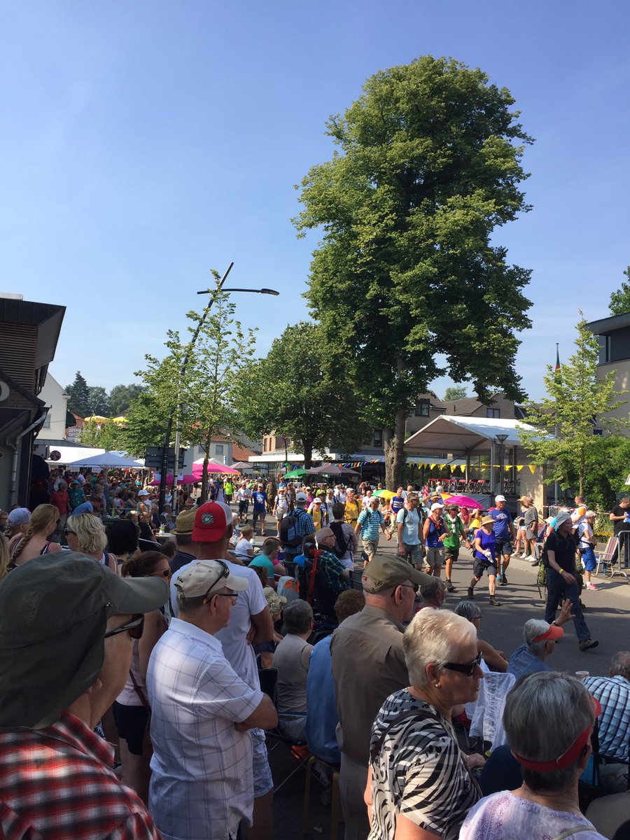 <a href="/omroepbergendal/">Omroep Berg en Dal</a> maakt vandaag een Live tv registratie van de 100ste #4daagse met de doortocht in Groesbeek.