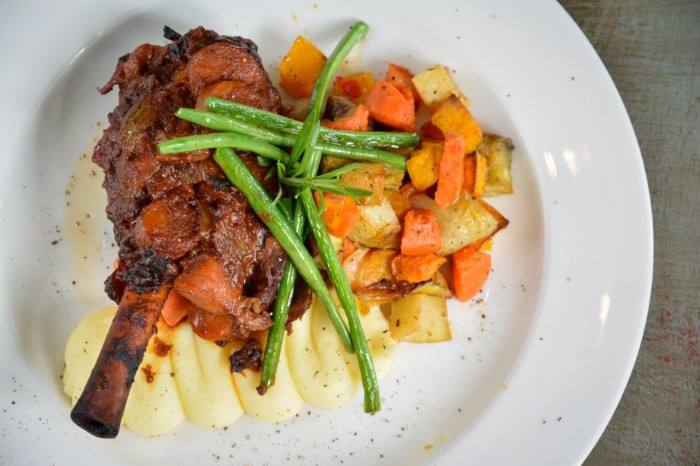 Ladies, don't you feel you deserve a break from the kitchen, just for one night? <a href="/BelgraceBH/">Belgrace</a> #finedining #Mpumalanga