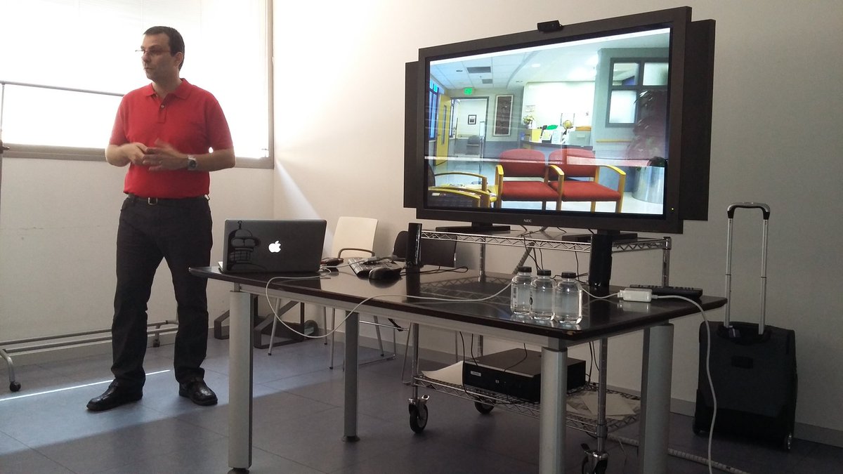 tonipereznavarr's tweet photo. Indoor positioning at @UOC_research with @XimoTorres sponsored by @ICSO_UOC https://t.co/DHDRrGmPl4