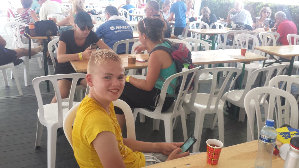 robbertbakker's tweet photo. Een heerlijke break bij de Rabo tijdens de #4daagseNijmegen @RaboRvN https://t.co/M6jY9mW80v