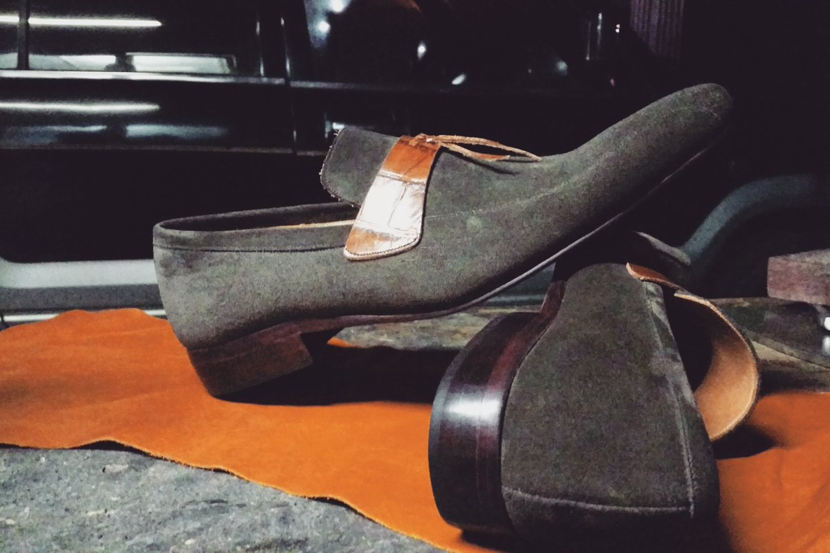 TitanSoles's tweet photo. Grey Seude Loafers with Croc Orange Strap. #LoaferGang #TITANSOLES #RULETHEWORLD #Ghana #AccraCity https://t.co/FFapmOYYP6
