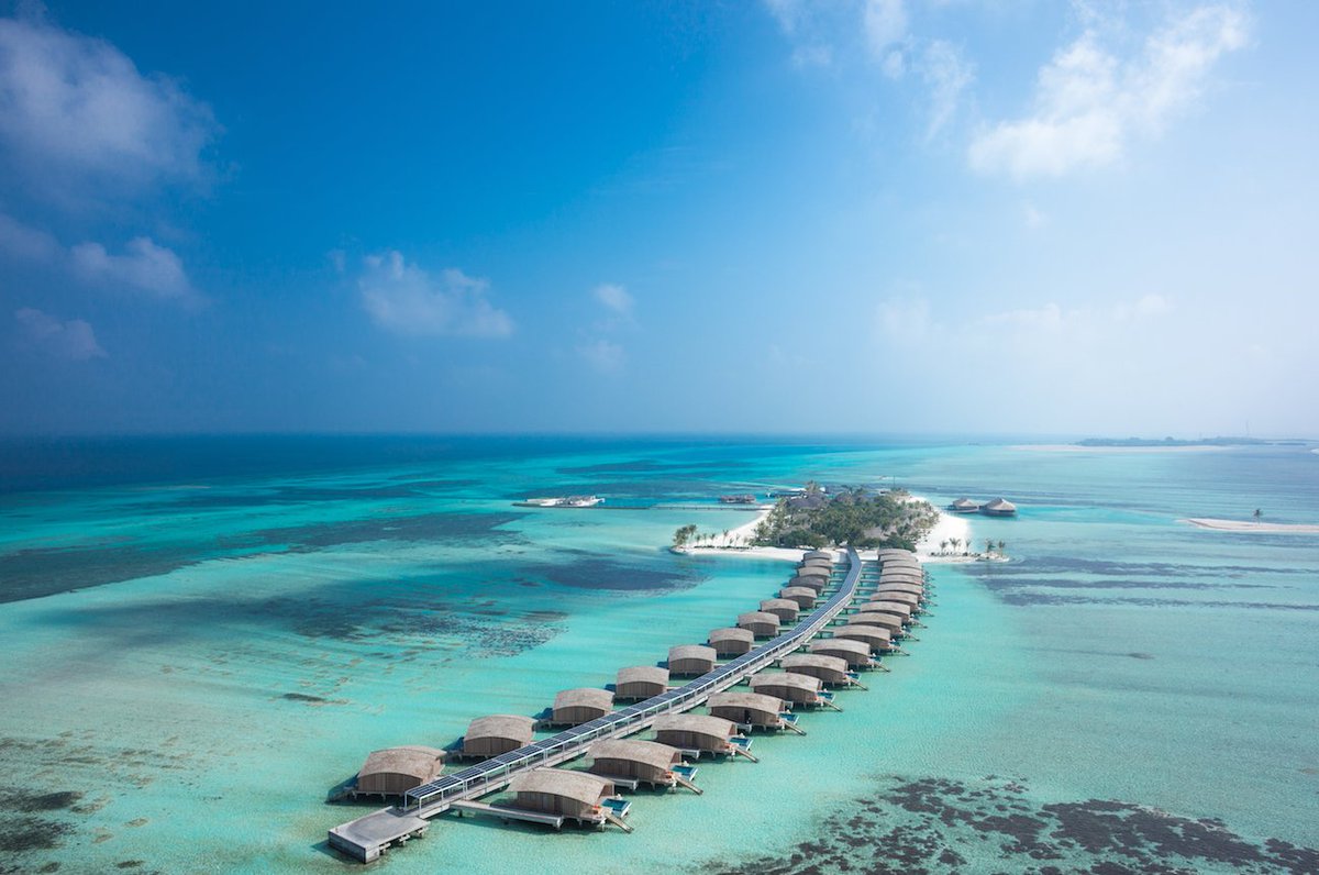 SmarterLiving_'s tweet photo. This is world's first luxury holiday resort to be run solely on solar #solar #maldives #ecofriendly https://t.co/RJSqXCFMMJ