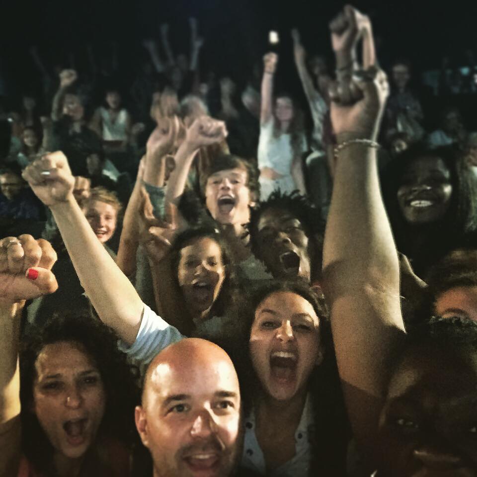 #AVP pétillante de #divines avec toute l'équipe du film au  Multiplexe - Grand Palace de <a href="/lessables/">Les Sables d'Olonne</a> !