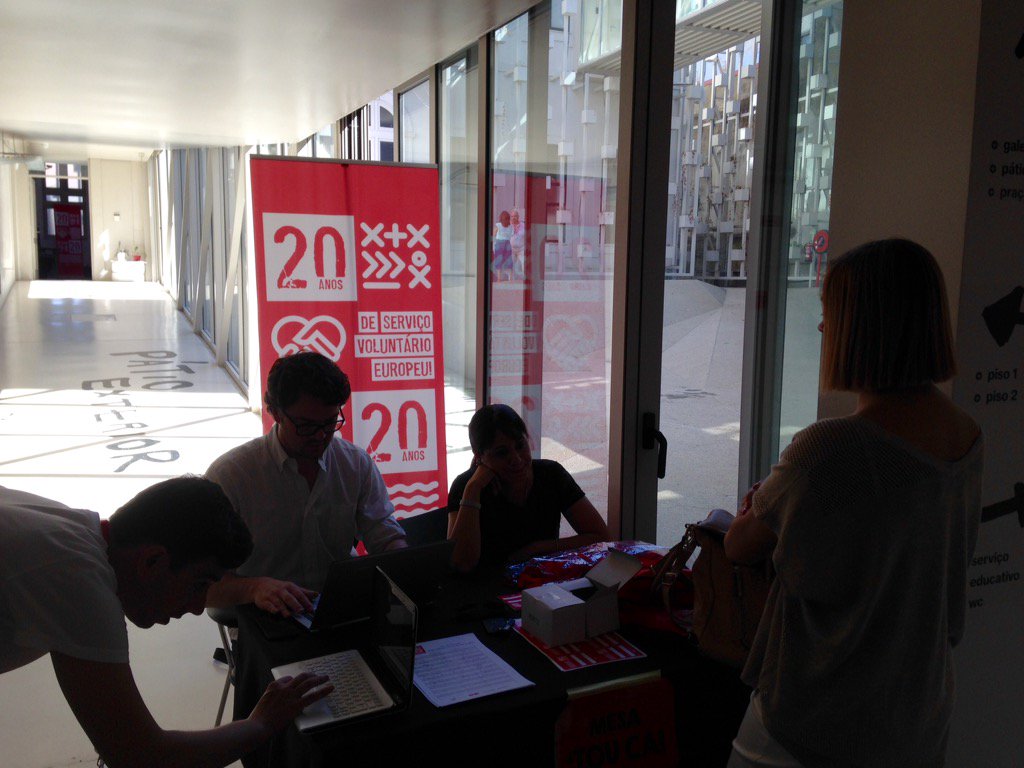 coopecos's tweet photo. A começar em Braga o meeting das organizações acreditadas: 20 anos de #SVE #EVS20 #EVS #ErasmusPlus @Erasmusmais https://t.co/TC7DmtdEH0