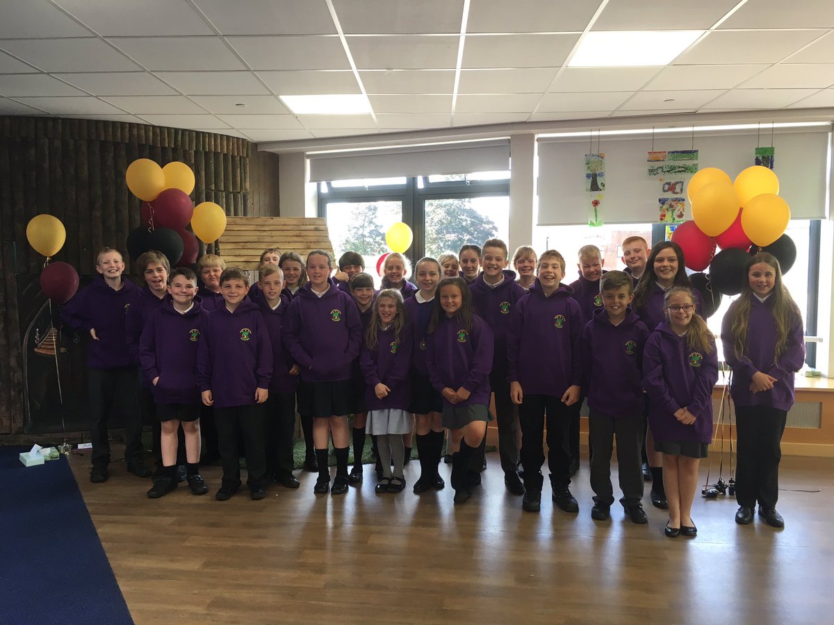 hartclass10's tweet photo. @hartsholmeacad leavers 2016 https://t.co/A0EMEXXRM8