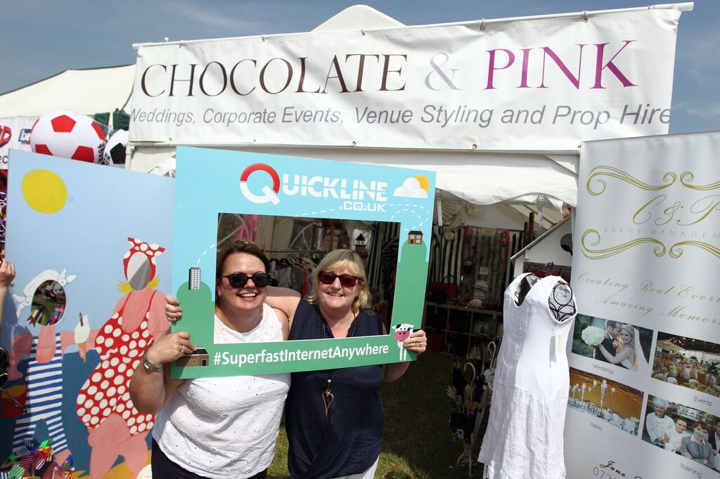 QuicklineUK's tweet photo. @JFoleyElectric was spotted looking cool at #DriffieldShow yesterday along with @CandPevents https://t.co/qIpoDlZ9wQ