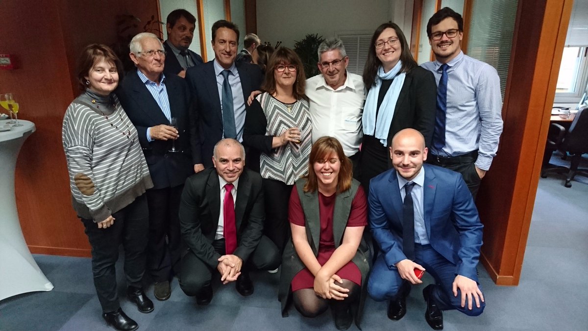 HRKings1's tweet photo. Some of our amazing #finance and #accounting team! #ThrowbackThursday  @KingsGroupOrg https://t.co/FlTlHQ2cXP