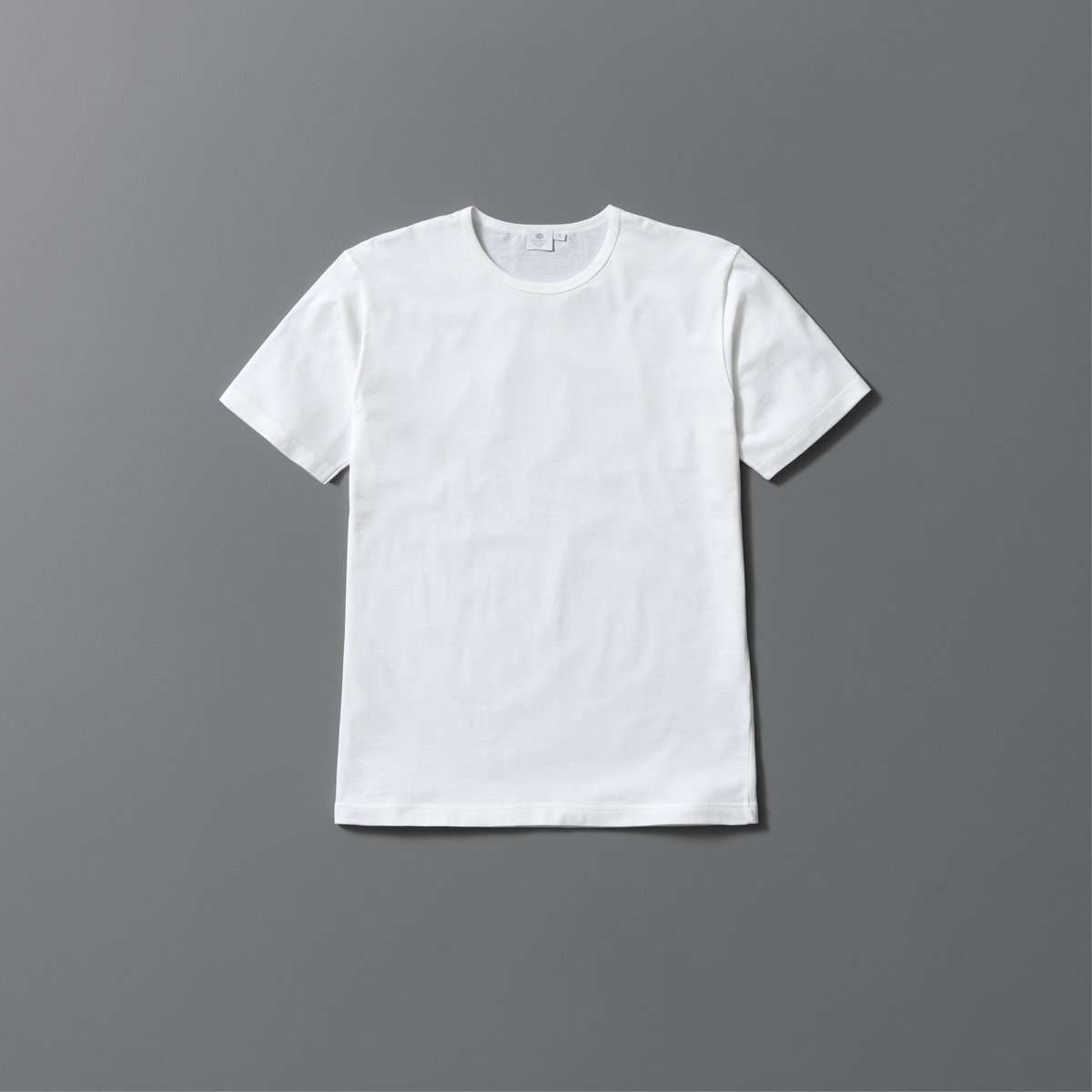 Sunspel's tweet photo. With cloudless blue skies and record temperatures this week, only a Sunspel T-Shirt will do.https://t.co/0M0dsPdXXB https://t.co/HFBqXu16IA